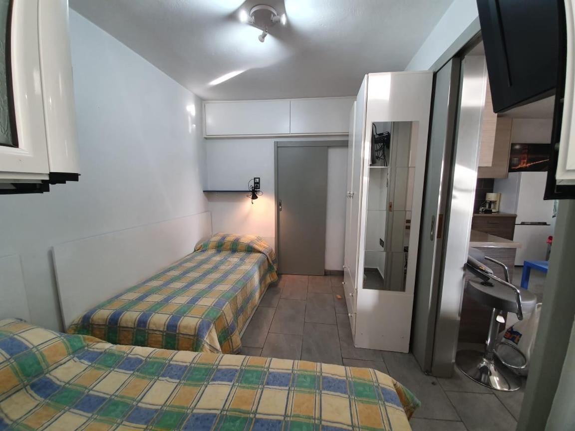 Sea & City Mary'S Residence 雅典 外观 照片
